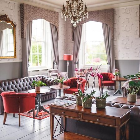 Отель Longville House Upper Welson Экстерьер фото