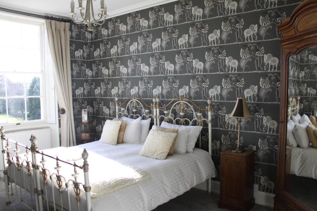 Отель Longville House Upper Welson Экстерьер фото