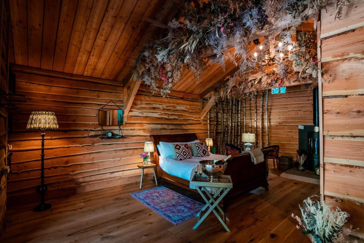 Отель Longville House Upper Welson Экстерьер фото