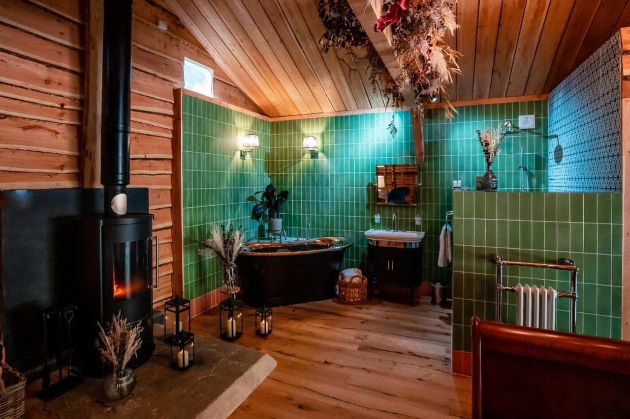 Отель Longville House Upper Welson Экстерьер фото