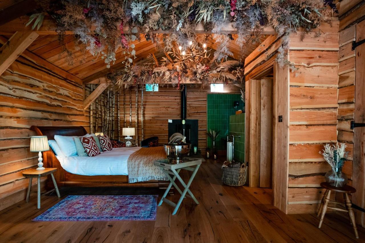 Отель Longville House Upper Welson Экстерьер фото